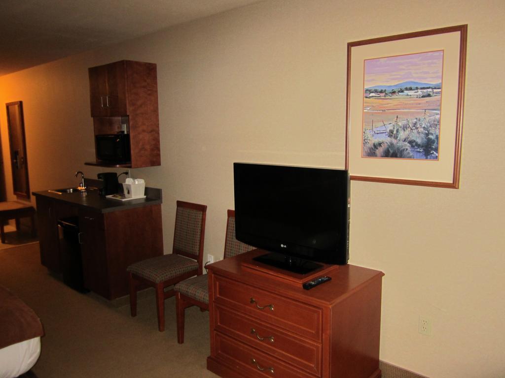 Super 8 By Wyndham Nelson Bc 3* Fort Nelson