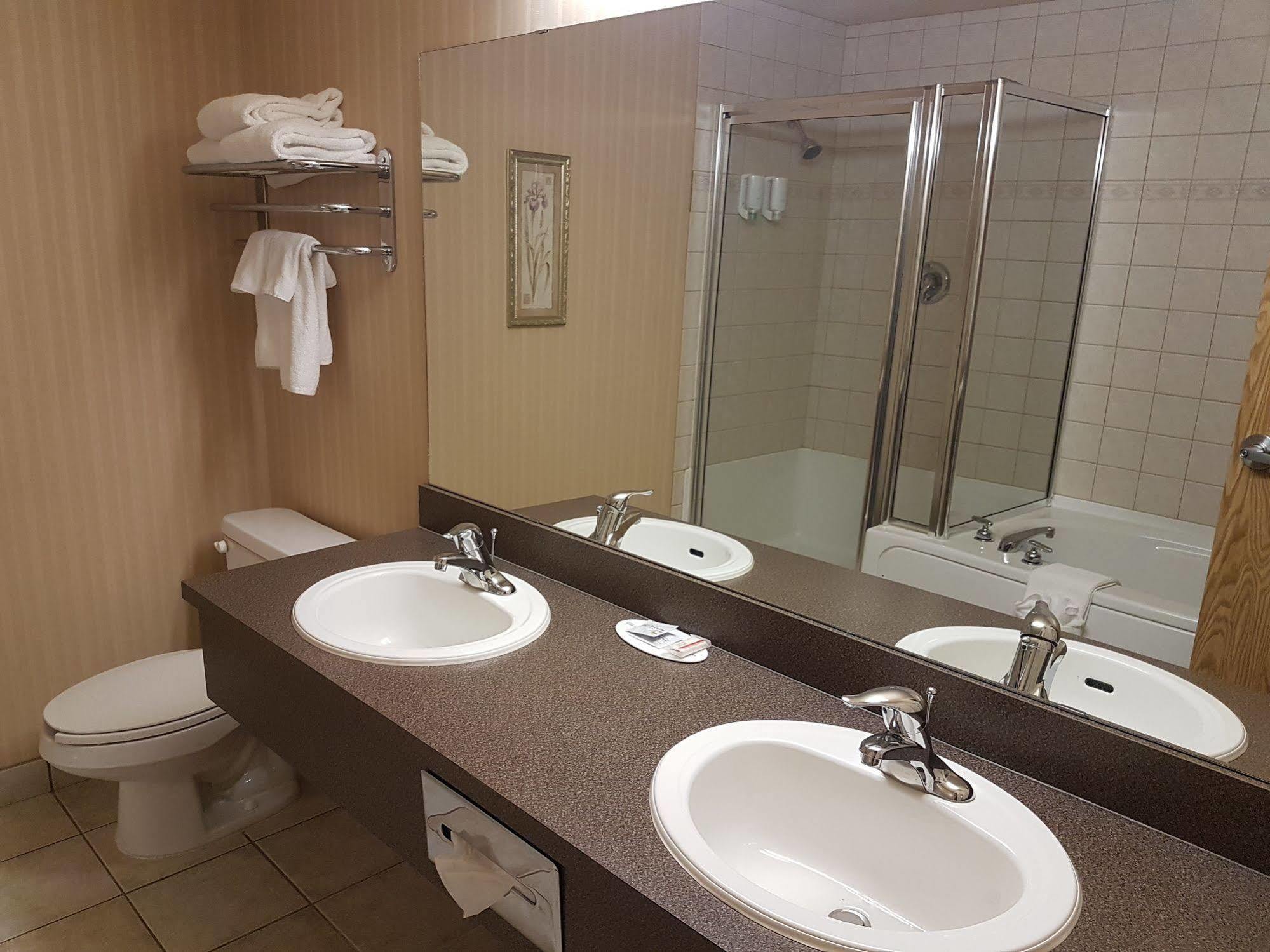 Super 8 By Wyndham Nelson Bc 3* Fort Nelson