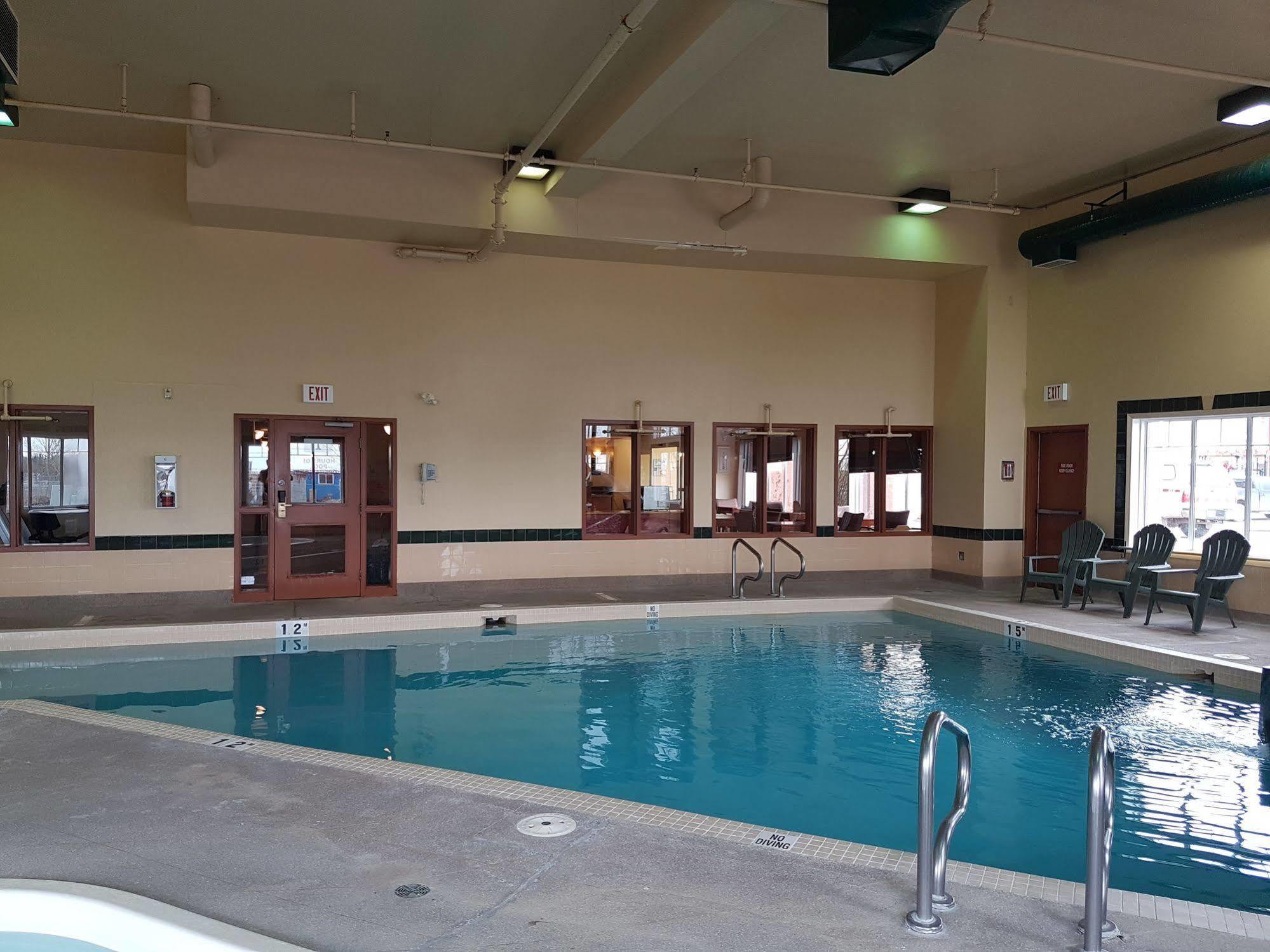 Super 8 By Wyndham Nelson Bc Hotel