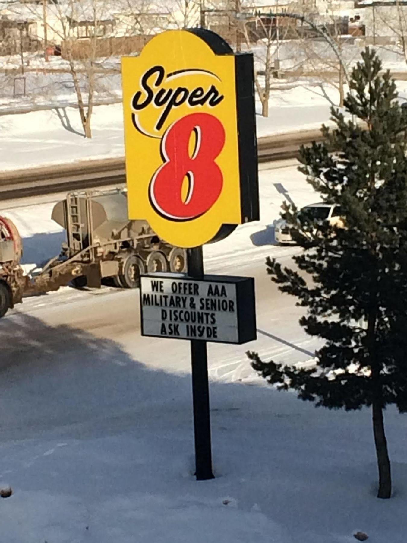 Super 8 By Wyndham Nelson Bc